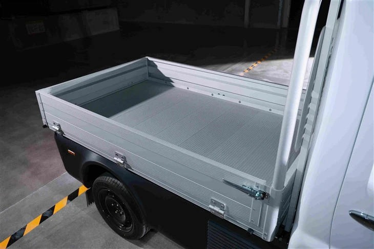 Detailed pictures of the cargo box